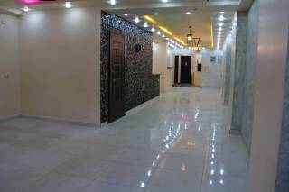 محل 180 متر دوبلكس للييع بشارع تجارى بالنعام 3