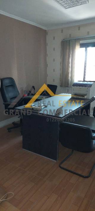 مسطح اداري للبيع 275 متر كمبوند ابراج لاڤيزون
