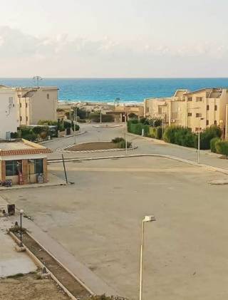شاليه دور أرضي للبيع من المالك في قرية بدر الساحل