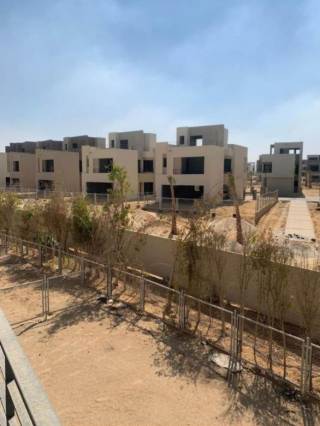 امتلك فيلتك فوري في كمبوند ذا كراون متكامل الخدمات