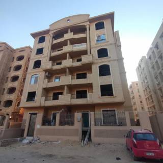 شقة ارضي ب جاردن استلام فوري في المستثمر الصغير