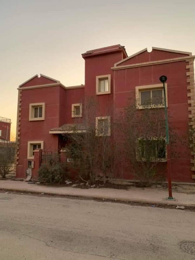 فيلا للبيع في كومباوند جولف السلمانيه 1