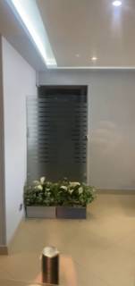 مكتب 300م للايجار بالدقي بالقرب من شارع النيل ومجل 2