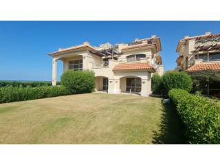 شاليه للبيع فوري في راس الحكمه الساحل تشطيب كامل