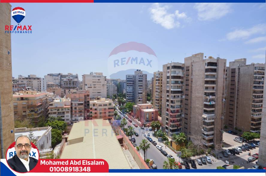 للايجار شقه 135 متر بمنطقه رشدي شارع المعسكر الروماني 1