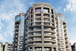 شقه للبيع 196 متر سموحة كومباوند مروج