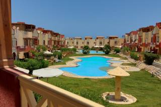 فيلا توين هاوس للبيع بيرلا مارينا الكيلو 90