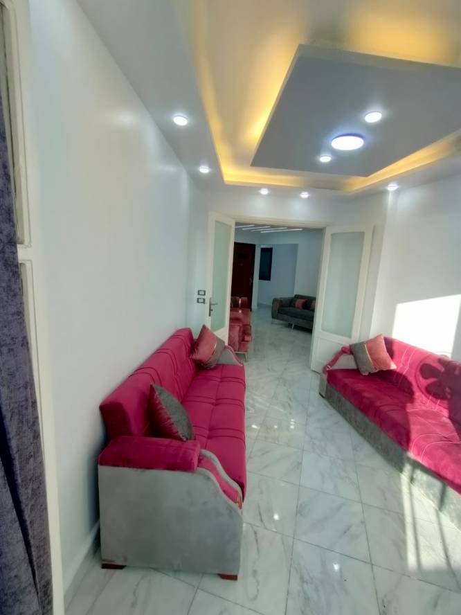 شقة فندقية للبيع بسيدي بشر صف اول بحر 1