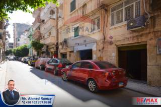 محل للبيع 112م كامب شيزار متفرع من عبد المنعم سند 3