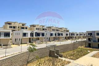 فيلا 1200 متر بالكينج مريوط على ناصيتين