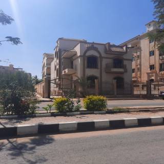 فيلا للبيع بغرب سوميد سوبر لوكس ب6 أكتوبر