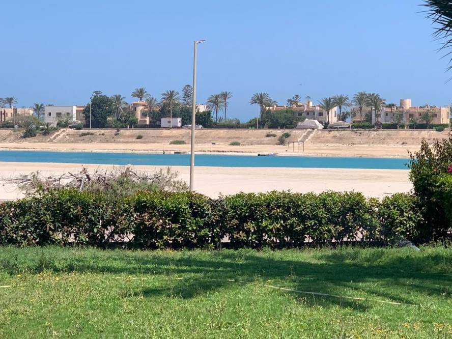فيلا للبيع بمارينا مباشر على البحيرة 1