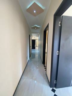 شقه للايجار تصلح ادارى في الحي تاسع الشيخ زايد 2