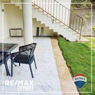 توين هاوس للبيع في Royal Meadows الترا سوبر لوك