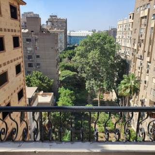 شقه 160م للبيع بشارع مصدق الرءيسي بالدقي 3غرف و3حم 4