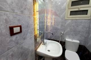 مقر إداري للإيجار 130 متر ميامي ش إسكندر ابراهيم