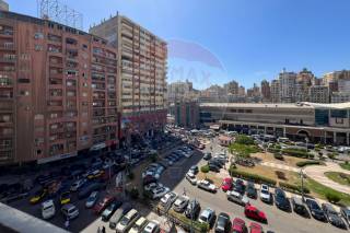 شقة للبيع 250 متر سيدي جابر بين ش بورسعيد و البحر