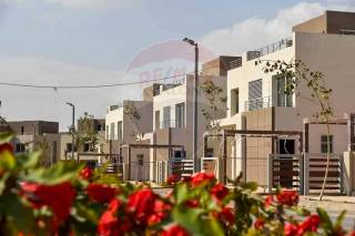 فيلا للبيع 500 متر الساحل الشمالي قرية رامتان
