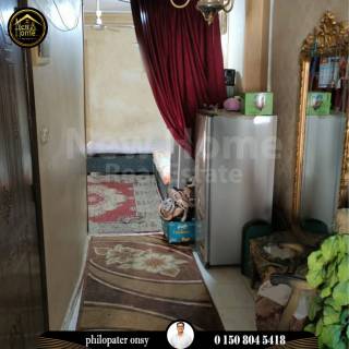شقة 120م للبيع محرم بك شارع المعزالسعر 1700000 مليون
