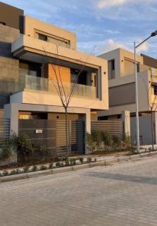 تاون هاوس مميز للبيع في lavista Patio Hills