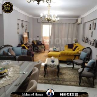 شقة للبيع 150 متر ميامي ش العيسوى