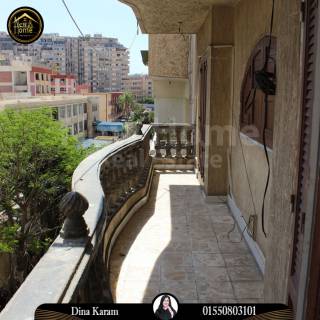 شقة للبيع 226 متر سيدي جابر علي الترام مباشرة