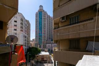 شقة للبيع 195 متر سان ستيفانو خطوات من الفورسيزون