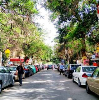 للتوكيلات والبراندات محل للايجار 90م بأقوي شارع