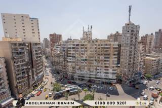 شقة للبيع 140 متر ميامى متفرع من ش العيسوى