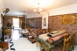 شقة للبيع 140م ميامي متفرع من ش أمين خيرت الغندور