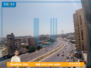 شقة 120م للبيع محرم بك شارع المعزالسعر 1700000 مليون