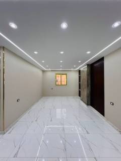 للبيع شقه خطوات لبوابه حورس