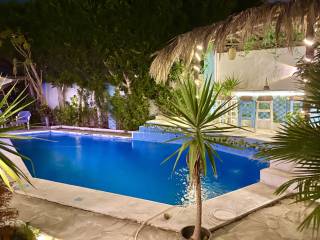 فيلا للايجار علي الطراز اليوناني بالعجمي يومي شهري