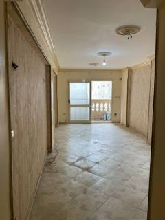 شقة للبيع 225 متر ستانلي خطوات من البحر