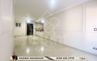 شقة للايجار 250 متر كامب شيزار