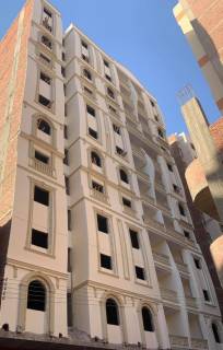 شقة استلام فوري دور مميز 128م قرب جامع الشيخ عثمان