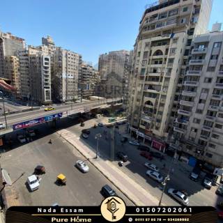 شقة للبيع 275 متر زيزينيا علي البحر مباشرة برج الصباح