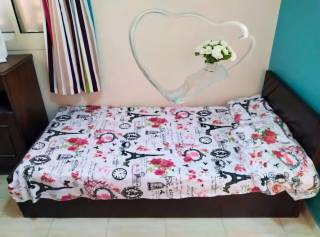 للبيع اول نمرة من البحر جانبي شقة 80م بداية الساحل