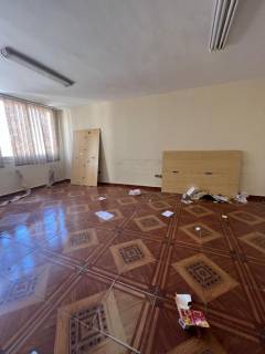 للايجار مقر 3 غرف 2حمام مطبخ سوبر لوكس