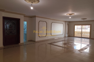 شقه للبيع 170 متر المندرة علي البحر مباشرة