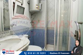 فيلا للبيع بلوران مساحتها 627م بثلاث وجهات بحريه