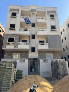 شقه للبيع في دمياط الجديده منطقه النوادي 150 متر