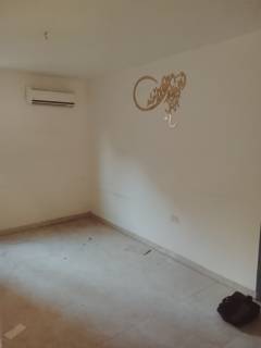محل للإيجار في المهندسين 200م يصلح لكافة الأنشطة