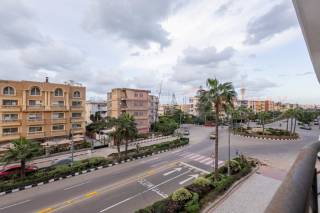 شقة للبيع 120م المعمورة الشاطئامام بوابة المنتزة