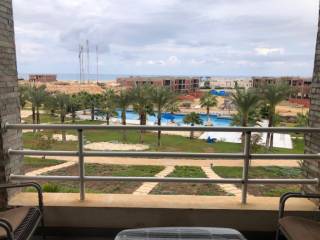 شالية فاخر للبيع بامواج الساحل الشمالى على البسين