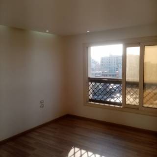 للبيع شقة ارض العزب 3 غرف