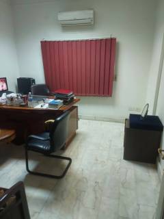 للشركات والمقرات الادارية بامتداد عباس٢٢٠متر