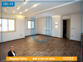 شقة للبيع 190 متر كامب شيزار علي البحر مباشرة