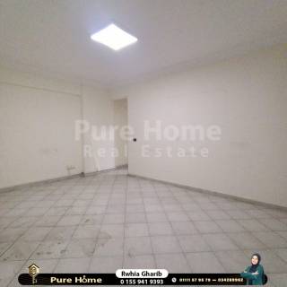 مقر أداري للايجار سموحة خطوات من شارع فوزي معاذ