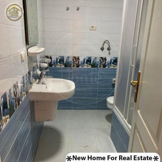 للبيع شقه 180م بكامب شيزار على الترام